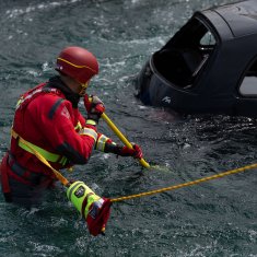 Záchranná vesta HYBRID PFD červená XL/2XL