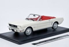  Hachette Ford Mustang Convertible (1965) creme - Hachette 1:24