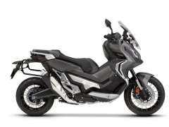 SHAD Kompletní sada černých hliníkových kufrů SHAD TERRA BLACK , 37L topcase 36L/36L boční kufry, včetně montážní sady a plotny SHAD HONDA X-ADV 750 2H303440