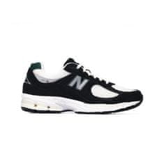 New Balance Boty 46.5 EU M2002RRA