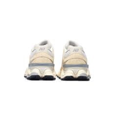 New Balance Boty 42.5 EU U9060WNB