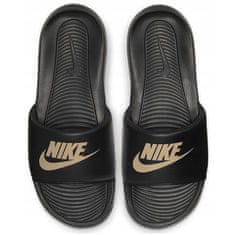 Nike Pantofle černé 41 EU KLAPKINIKECN9675006VICTORIONESLIDE