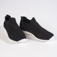 Černá sportovní obuv slip-on velikost 39