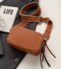 Camerazar Elegantní hnědá kožená crossbody kabelka s prošíváním