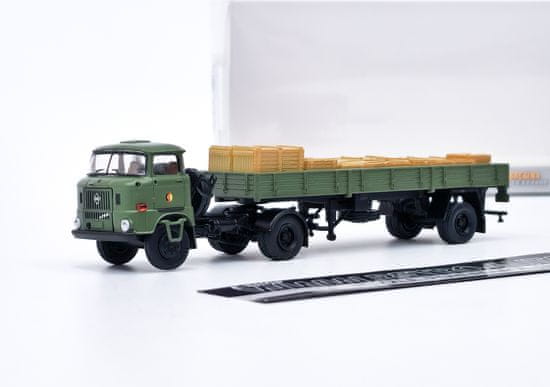 Brekina IFA W 50 s valníkovým návěsem (1965) NVA Brekina 1:87