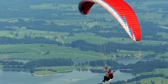 Stips.cz Tandemový paragliding v Beskydech – Nezapomenutelný zážitek s výhledem na krásnou přírodu