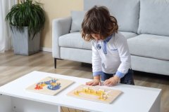 LEBULA VIGA Dřevěné montessori puzzle kohout s kolíky