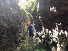 Stips.cz Canyoning Fratarica v Julských Alpách – Adrenalinový Zážitek v Slovinsku