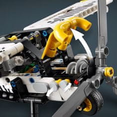 LEGO Technic 42198 Letadlo do vzdálených oblastí