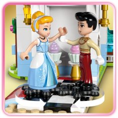 LEGO LEGO | Disney 43275 Popelčin zámek a kočár s koňmi