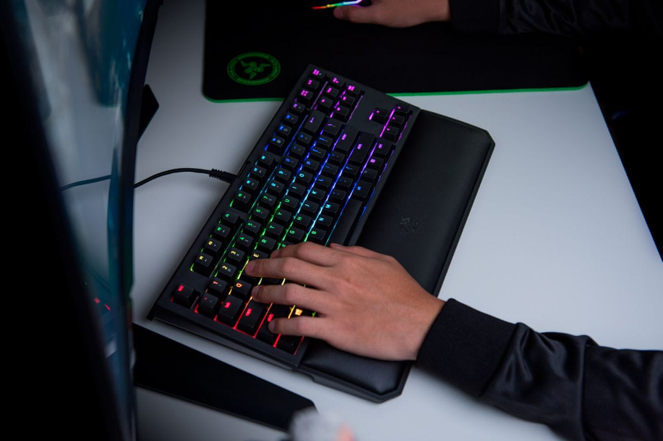 Razer BlackWidow Tournament Chroma V2