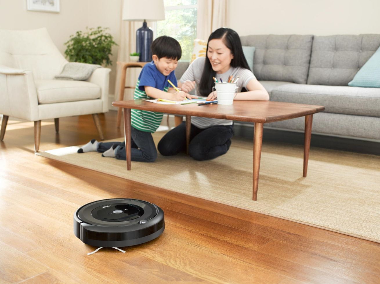 iRobot Roomba E5 nárazník se zpomaleným dotykem