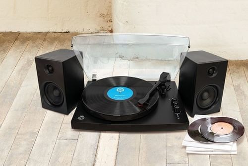 Gramofon Picadilly GPO Retro levehető műanyag fedél hangerőszabályzó Bluetooth jeltartomány 10 m
