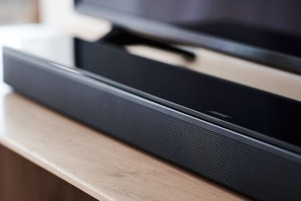 bose soundbar 700 amazon alexa hlasové ovládanie diaľkový univerzálny ovládač na všetko 8 mikrofónov