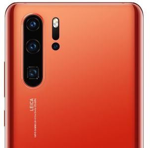 Huawei P30 Pro, širokoúhlý čtyřnásobný zadní fotoaparát, velké rozlišení, superzoom, desetinásobné přiblížení, umělá inteligence, dobře fotí v noci.