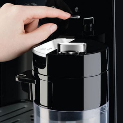 Krups EA829810 One Touch Cappuccino výběr nápojů