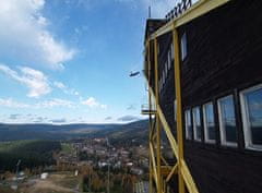 Allegria bungee jumping z TV věže v Harrachově