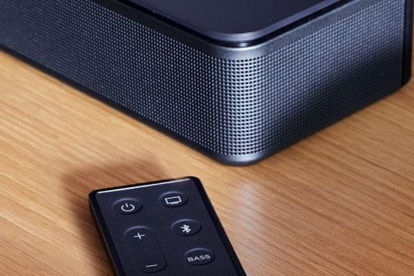 modern minimalista soundbar bose tv hangszóró hdmi ív optikai bemenet aux in usb bemenet szoftver lejátszáshoz hálózati tápellátás Bluetooth vezeték nélküli technológia 4.2 verzió 9 méteres hatótávolsággal kompatibilis bose mélysugárzókkal basszus kiemelése basszus gombbal magas és beszélt párbeszéd párbeszéd módban kiváló minőségű hangszórókkal és kezelőszervekkel felszerelve