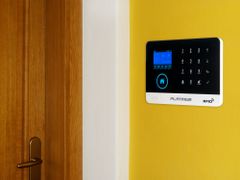 PLATINIUM Bezdrátový domovní GSM alarm s Wi-Fi PG-103 (Varianta: základní sada)