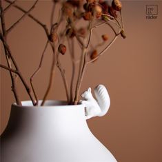 Decor By Glassor Porcelánová váza s veverkou