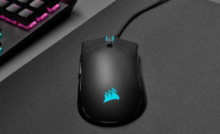 Herná myš Corsair Ironclaw RGB, čierna (CH-9307011-EU), vysoké rozlíšenie DPI, ľahká, optický senzor, výkon, ergonómia