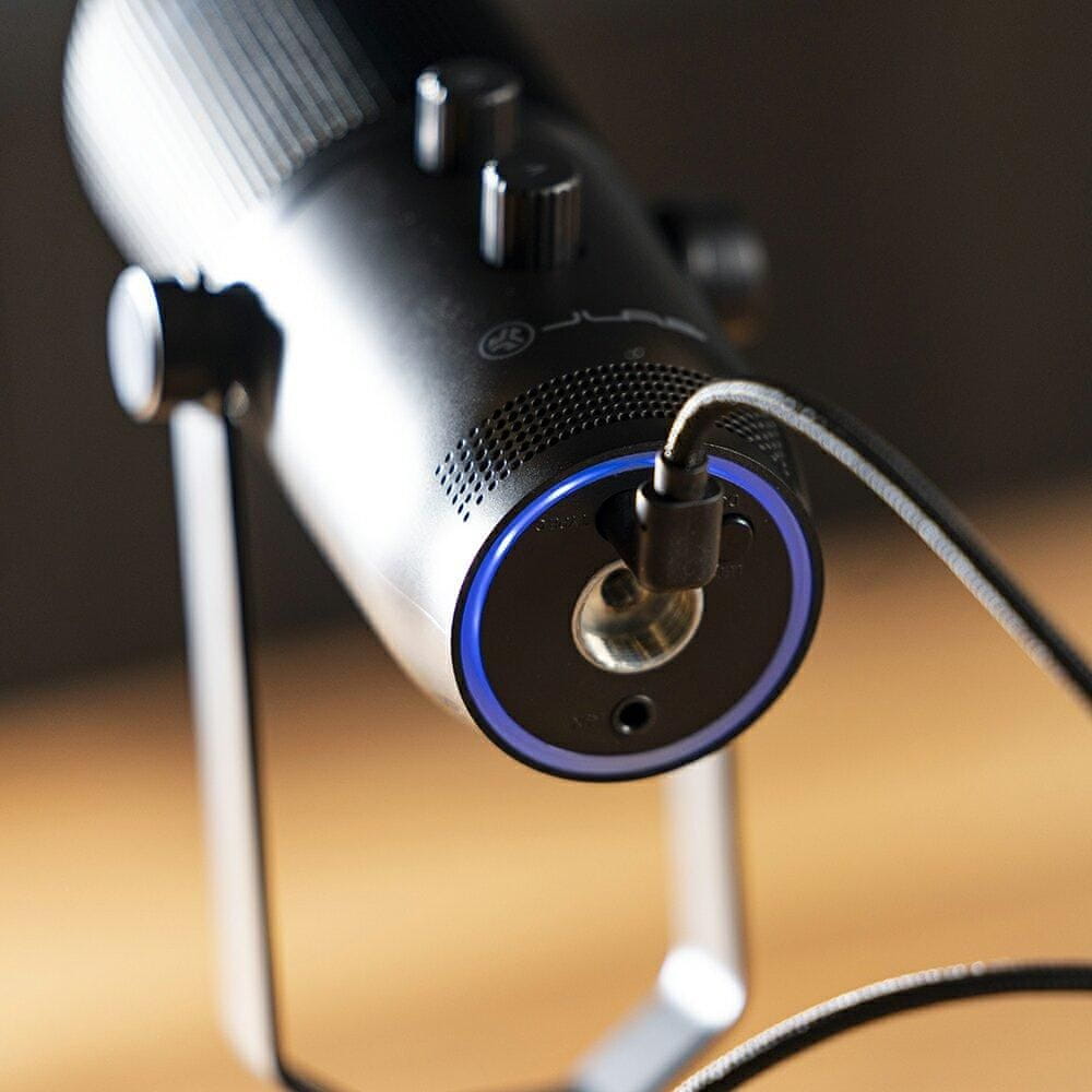  moderní stolní přenosný mikrofon jlab talk pro microphone usb lehká konstrukce všesměrová stereofonní obousměrná a kardioidní směrová charakteristika aux in vstup quick mute tlačítko 