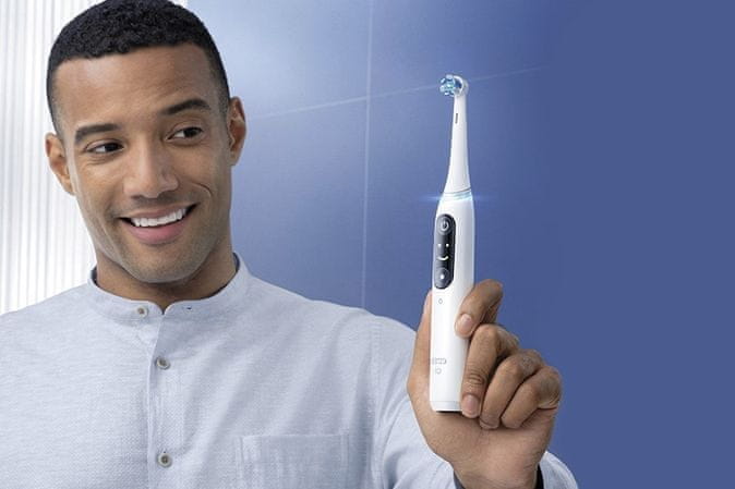 Oral-B iO– 7 električna četkica za zube, Braun dizajn, bijela