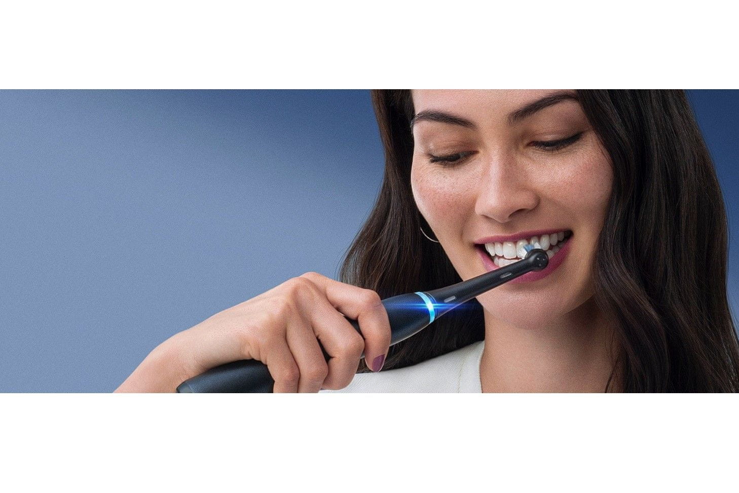 Oral-B iO – 8 električna zobna ščetka, Braun dizajn, bela