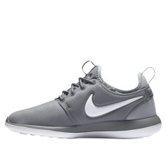 Nike Boty 38 EU Roshe Two