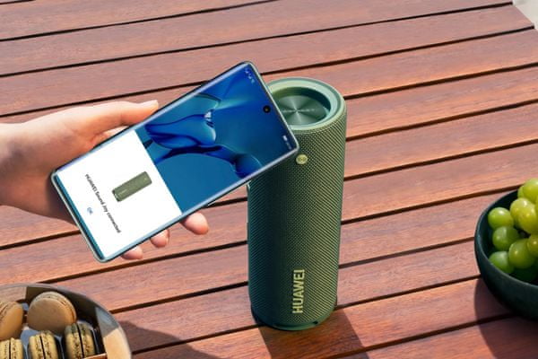  stylový přenosný reproduktor huawei sound joy Bluetooth technologie mikrofon hlasové ovládání nfc párování odolný vodě outdoor reproduktor dlouhá výdrž na nabití 