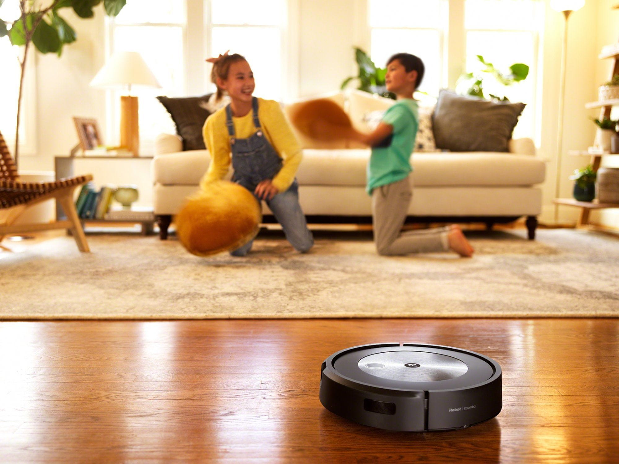  iRobot Roomba j7+ (Graphite j7558)