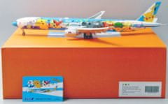 JC Wings Boeing B777-381, ANA All Nippon Airlines, "Pokemon", Japonsko, klapky dolů, 1/200