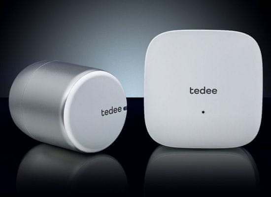 Tedee Bridge centrální stanice bezpečností zamykání Wi-Fi Bluetooth připojení mobilní aplikace centrální stanice pro chytré zámky odemykání odkudkoli, odemykání telefonem, Bluetooth Apple HomeKit, Google Assistant a Amazon Alexa chytrá domácnost vysokokapacitní baterie magnetické dobíjení nejtišší zámek na trhu nejmenší chytrý zámek na trhu doprovodná aplikace Android iOS sdílení klíče chytré odemykání