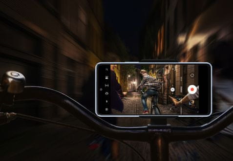 Samsung Galaxy A53 5G, chytrý telefon, vlajková loď 6,5palcový displej AMOLED obnovovací frekvence stabilizace obrazu čtyři fotoaparáty nejrychlejší 5G připojení 5G internet podpora nejrychlejšího připojení