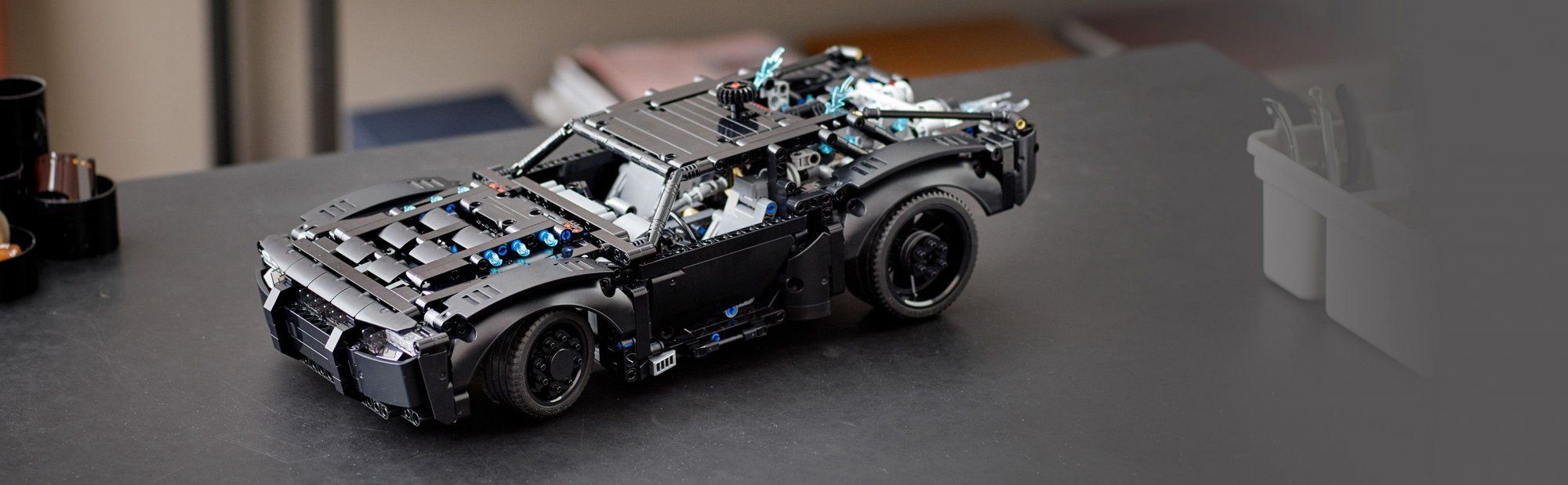  Technic 42127 Batman - Batmobil 