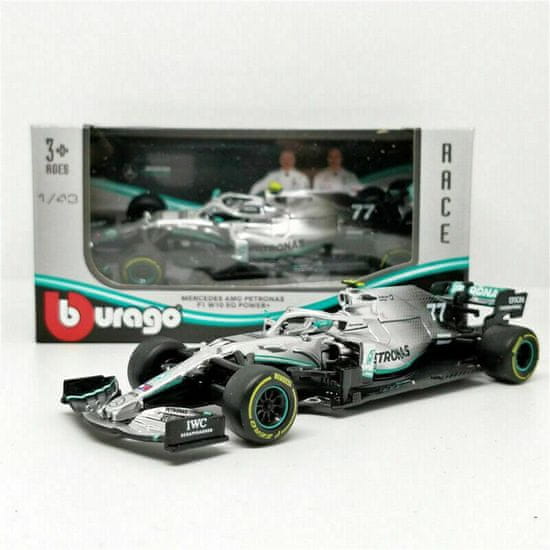 BBurago 1:43 F1 Mercedes AMG W10 EQ stříbrná