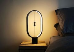 Design Nest HENG Balance Lamp Ellipse USB-C - černá Světlo USB s levitujícím spínačem