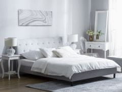Beliani Světle šedá čalouněná postel Chesterfield 140x200 cm SAVERNE