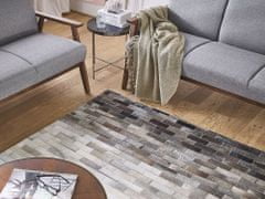 Beliani Kožený patchworkový koberec 140 x 200 cm hnědý a béžový DUTLAR
