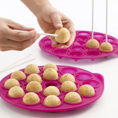 Lékué Silikonová forma na cake pops Lékué Cake Pop | 18 ks