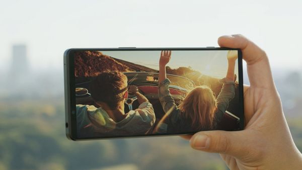 Sony Xperia 1 III, 4K HDR OLED displej, velký bezrámečkový displej, vysoké rozlišení 120Hz obnovovací frekvence