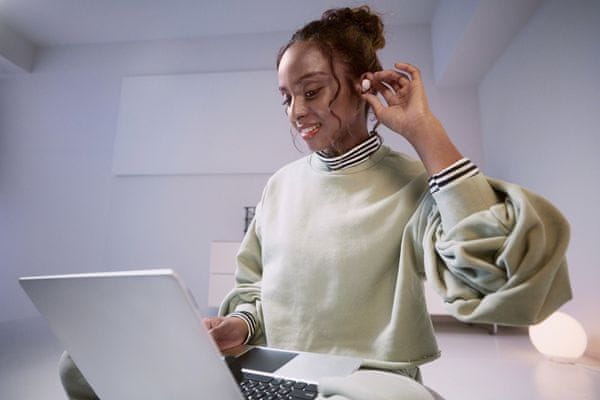  moderne bežične bluetooth slušalice sony LinkBuds S odličan zvuk i tehnologija traju do 6 sati s jednim punjenjem jasni hands-free pozivi upravljanje aplikacijom glasovni pomoćnici 