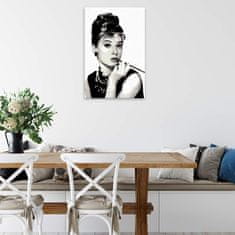 Malujsi Malování podle čísel - Audrey Hepburn s cigaretou - 80x120 cm, plátno vypnuté na rám