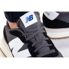 New Balance Boty černé 42.5 EU 237