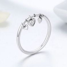 Royal Fashion prsten Třpytivé srdce lásky SCR215 Velikost: 6 (EU: 51-53)