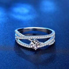 Royal Fashion stříbrný rhodiovaný prsten s drahokamem moissanitem HA-XJZ023-SILVER-MOISSANITE-ZIRCON Velikost: 5 (EU: 49-50)