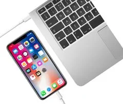 KOMA Synchronizační a nabíjecí kabel USB-A / Lightning pro Apple iPhone / iPad / iPod, bílý, délka 1m