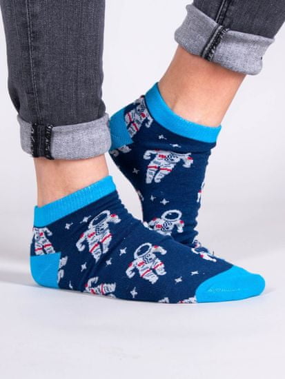 YOCLUB Yoclub Kotníkové vtipné bavlněné ponožky Vzory barev SKS-0086U-A500 Námořnická modrá