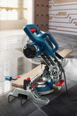 Bosch Úkosovací stroj 1300w gcm 216 laserové ukazovátko