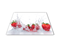 Glasdekor Skleněné prkénko červené jahody ve vodě - Prkénko: 40x30cm